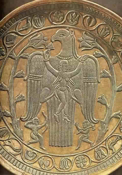 Священная птица и богиня плодородия. Серебряная чаша. Иран. VI-VII вв. н.э.